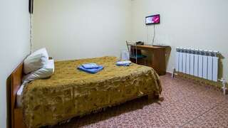 Гостиница Сулак Оренбург Номер стандарт с 1 двуспальной кроватью (без окна)-1